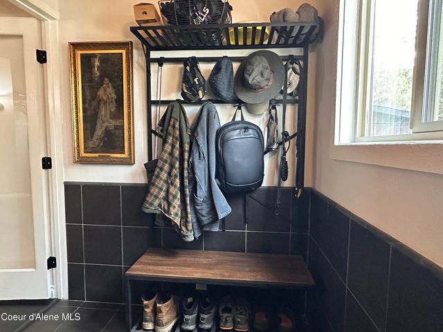 2727 Selkirk RD, Sandpoint, ID 83864