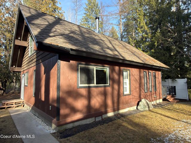 2727 Selkirk RD, Sandpoint, ID 83864