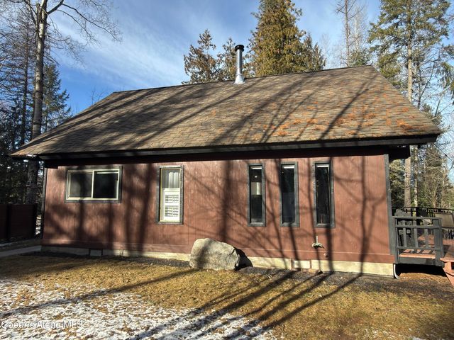 2727 Selkirk RD, Sandpoint, ID 83864