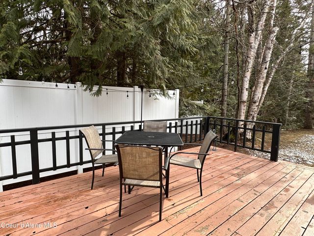 2727 Selkirk RD, Sandpoint, ID 83864