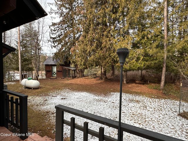 2727 Selkirk RD, Sandpoint, ID 83864