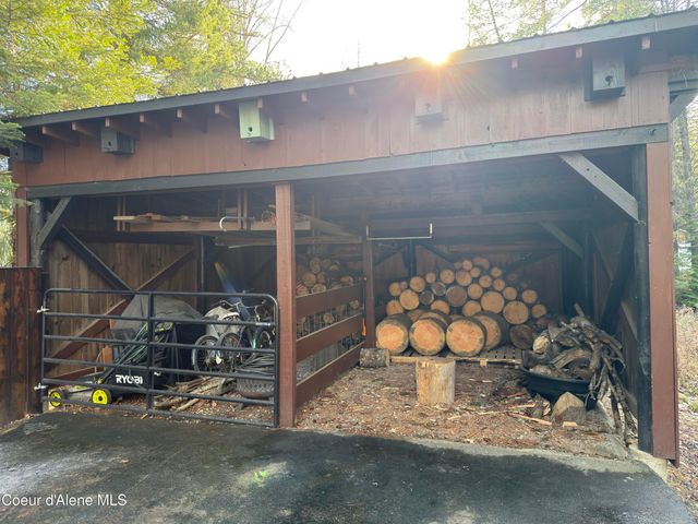 2727 Selkirk RD, Sandpoint, ID 83864