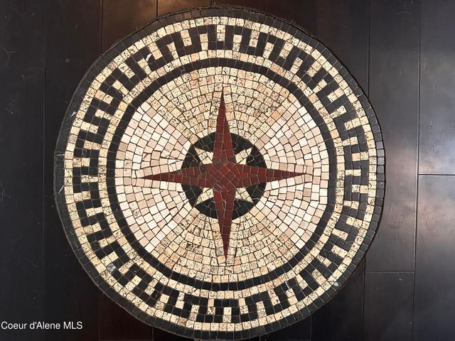 2727 Selkirk RD, Sandpoint, ID 83864