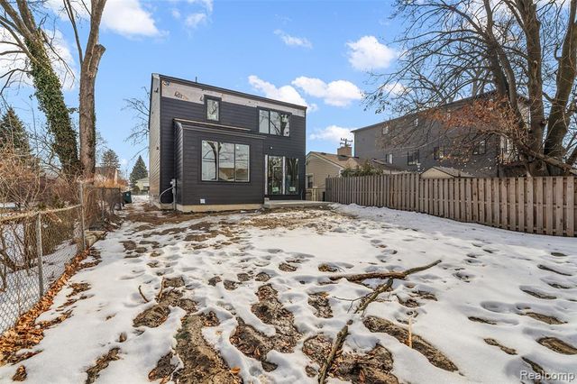 1821 Clifton Avenue, Royal Oak, MI 48073