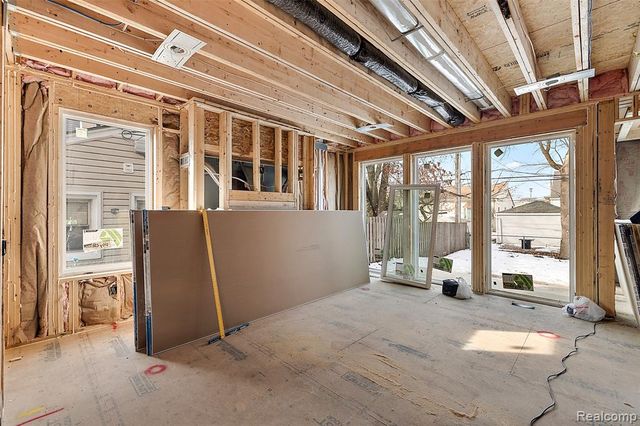 1821 Clifton Avenue, Royal Oak, MI 48073