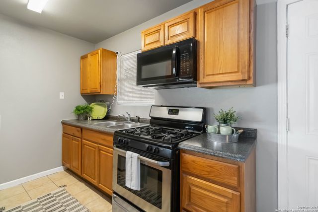 523 Scates, San Antonio, TX 78227