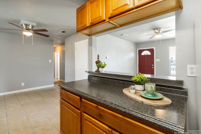 523 Scates, San Antonio, TX 78227