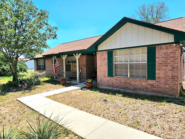 214 CHERRY RDG, Floresville, TX 78114