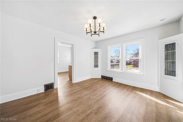 8614 Bancroft Avenue, Cleveland, OH 44105