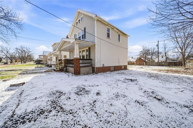 8614 Bancroft Avenue, Cleveland, OH 44105