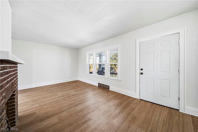 8614 Bancroft Avenue, Cleveland, OH 44105