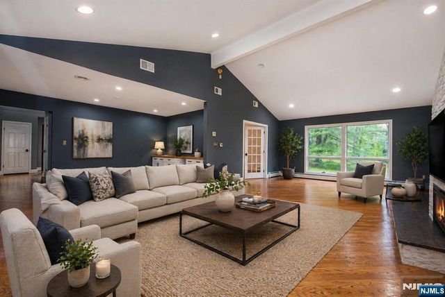 179 Woodside Avenue, Franklin Lakes, NJ 07417
