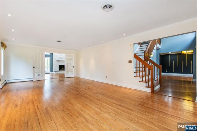 179 Woodside Avenue, Franklin Lakes, NJ 07417