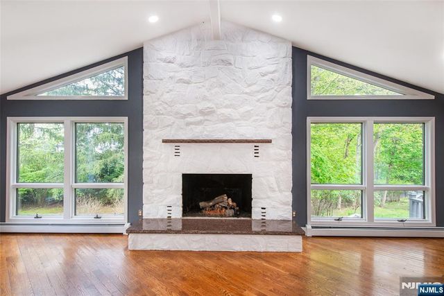 179 Woodside Avenue, Franklin Lakes, NJ 07417