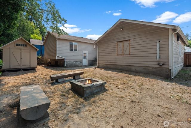 610 Bertha Avenue, Bremerton, WA 98312