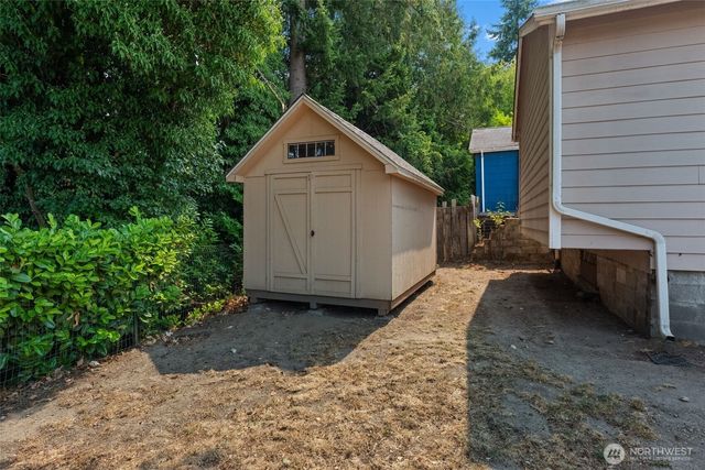 610 Bertha Avenue, Bremerton, WA 98312