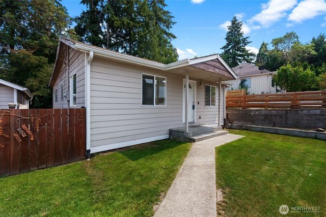 610 Bertha Avenue, Bremerton, WA 98312