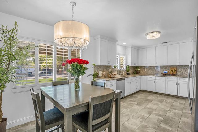 4690 N Barton Avenue, Fresno, CA 93726