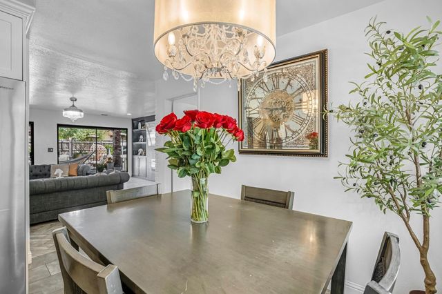 4690 N Barton Avenue, Fresno, CA 93726