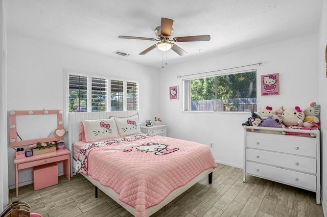 4690 N Barton Avenue, Fresno, CA 93726