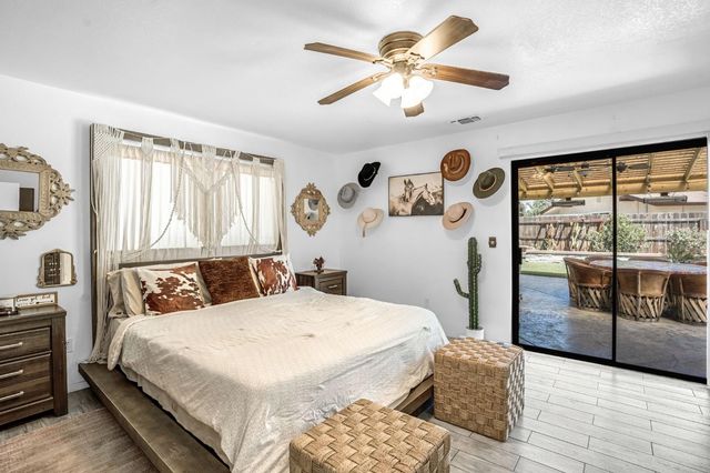 4690 N Barton Avenue, Fresno, CA 93726