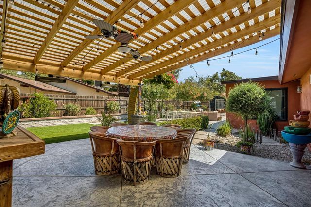4690 N Barton Avenue, Fresno, CA 93726