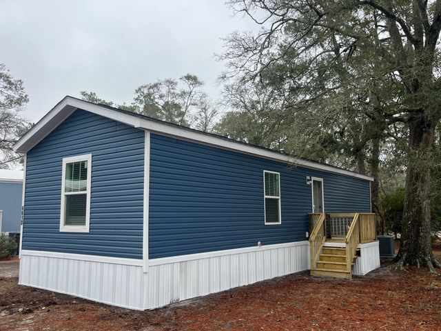 4610 Kingfisher St., North Myrtle Beach, SC 29582