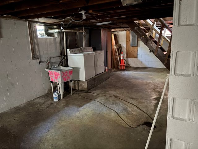 312 E 38TH Street, Erie, PA 16504