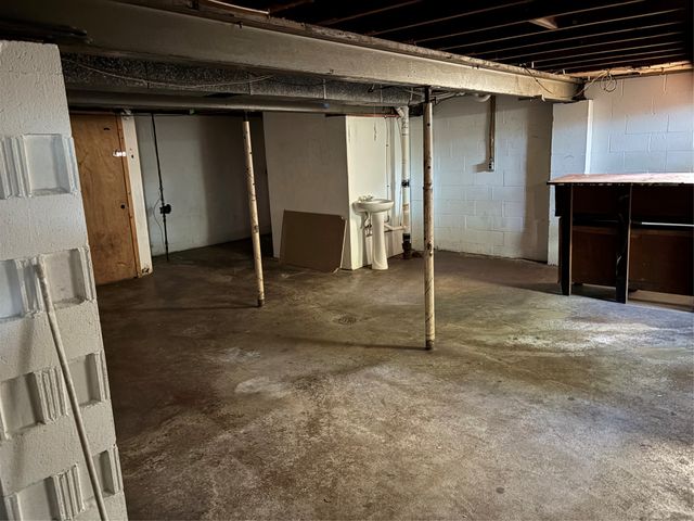 312 E 38TH Street, Erie, PA 16504