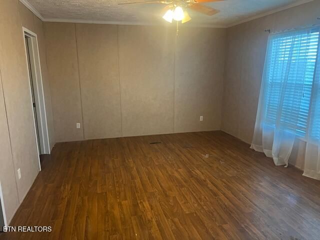 1605 Trig Long Rd, Dandridge, TN 37725