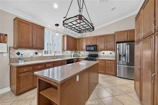 7704 Armour, Hemet, CA 92545
