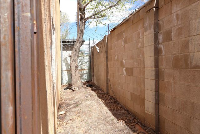 428 Chama Street SE, Albuquerque, NM 87108
