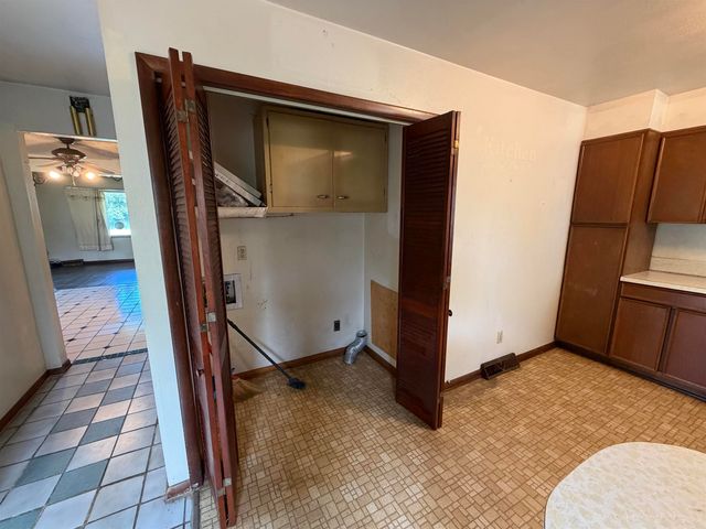 129 W 55th St. S., Wichita, KS 67217