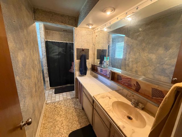 129 W 55th St. S., Wichita, KS 67217