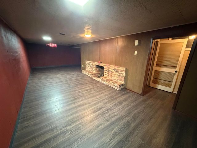 129 W 55th St. S., Wichita, KS 67217