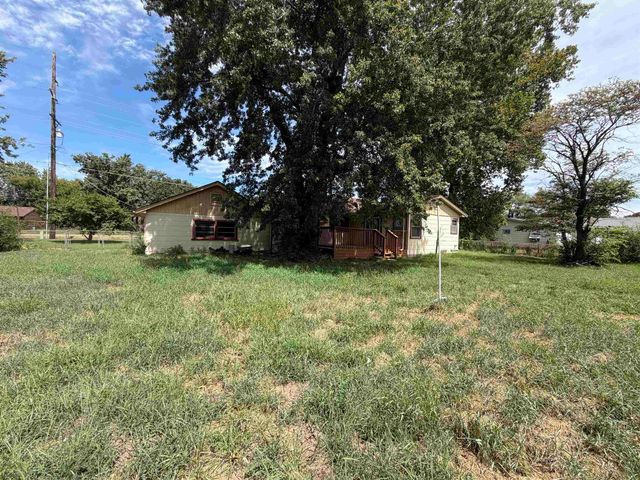 129 W 55th St. S., Wichita, KS 67217
