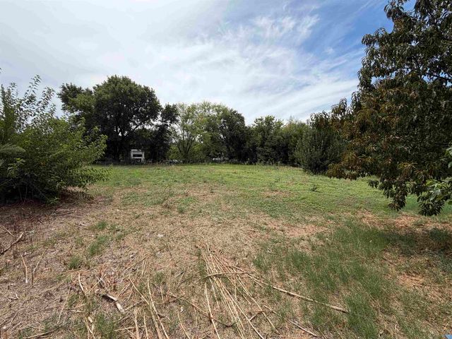 129 W 55th St. S., Wichita, KS 67217