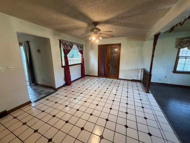129 W 55th St. S., Wichita, KS 67217