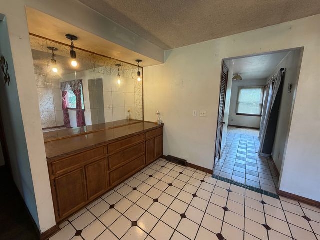 129 W 55th St. S., Wichita, KS 67217