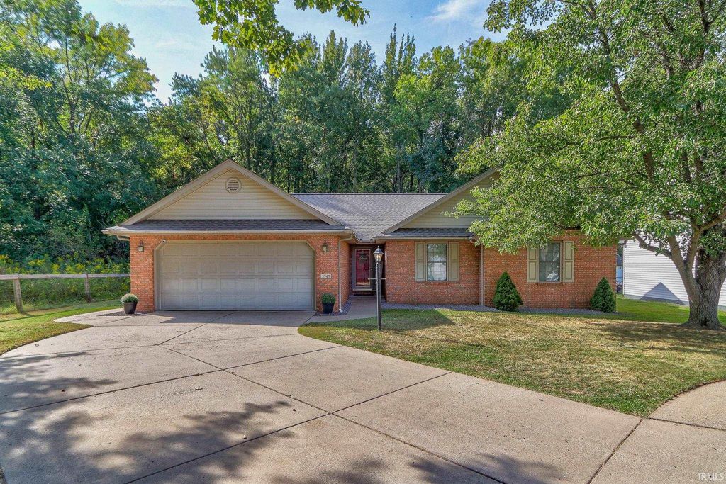 3747 Five Oaks Drive, Evansville, IN 47725