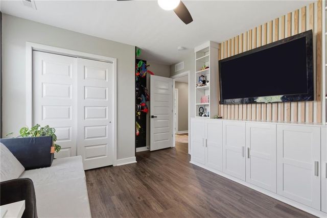 8803 SW 8th Street, Blue Springs, MO 64064