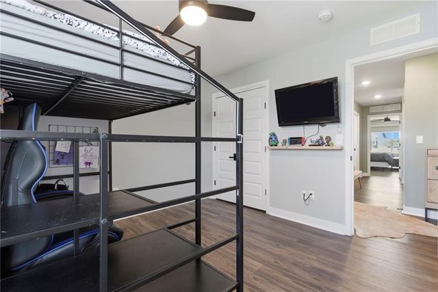 8803 SW 8th Street, Blue Springs, MO 64064