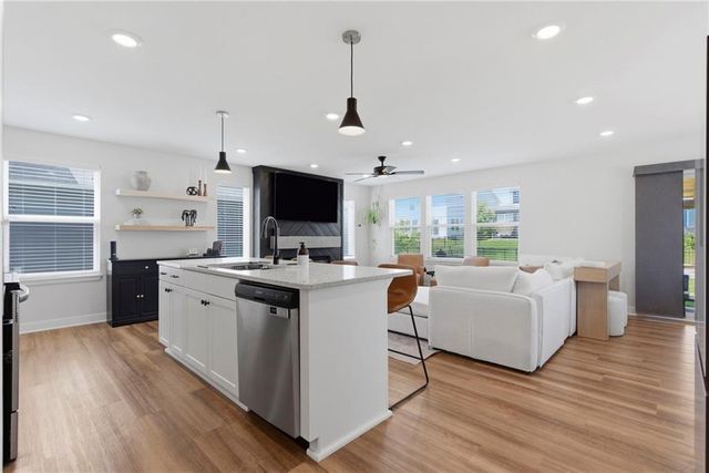 8803 SW 8th Street, Blue Springs, MO 64064