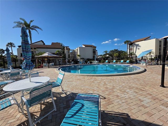 2207 BELLEAIR ROAD 30B, Clearwater, FL 33764