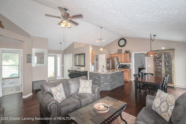 509 Laurens Way 29, Potterville, MI 48876