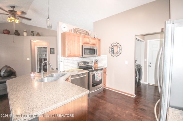 509 Laurens Way 29, Potterville, MI 48876