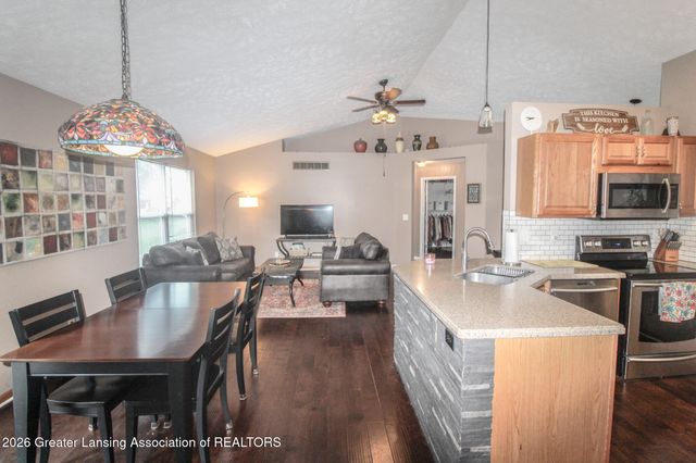 509 Laurens Way 29, Potterville, MI 48876