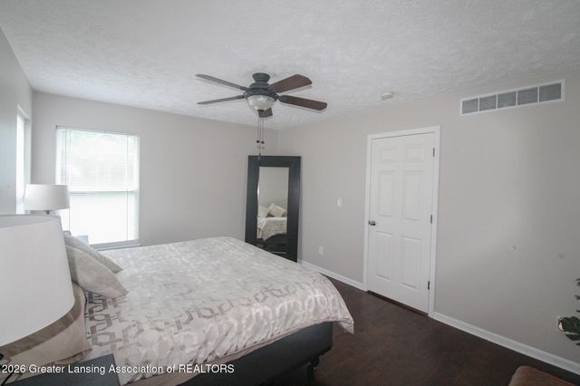 509 Laurens Way 29, Potterville, MI 48876
