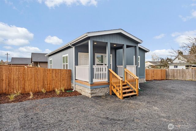 1257 SW Elzina Street, Chehalis, WA 98532