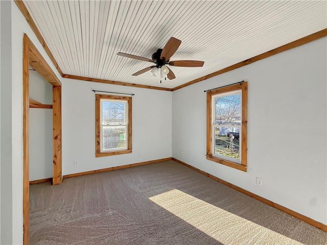 1318 S Saint Louis Street, Concordia, MO 64020